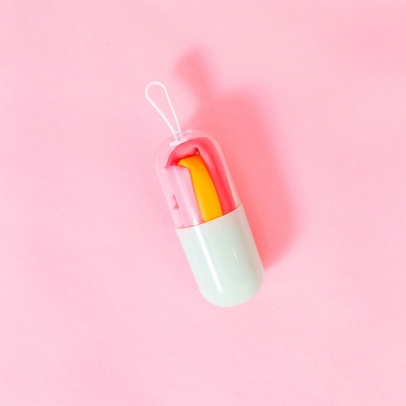 Chic and Toner Silicone Straw Set in Full Bloom - Picture 2 of 2